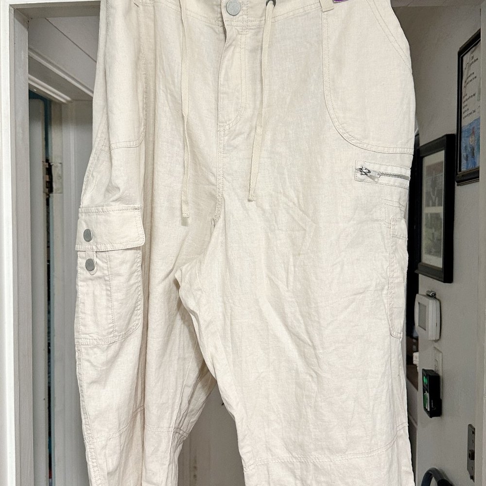Lane bryant linen blend cargo capris